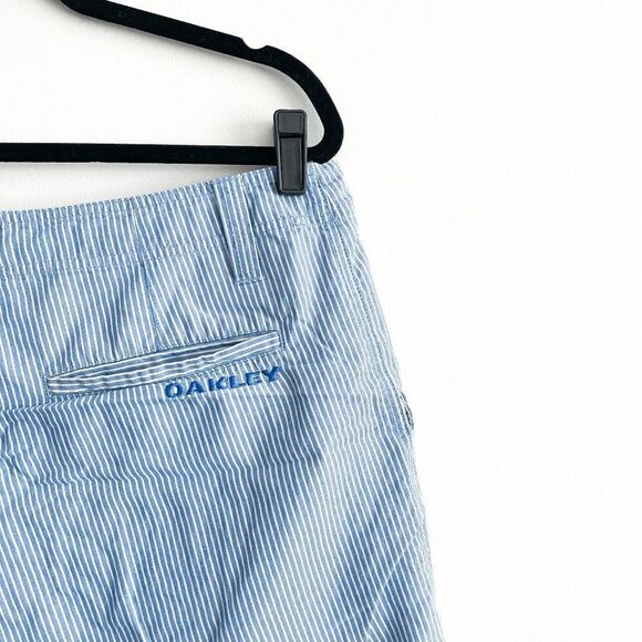 Oakley Mens Bermuda Casual Pinstripes Shorts Powder Blue White Size 36 - Picture 3 of 10